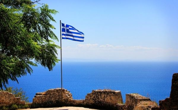Греческое консульство принимает документы на визы только на ближайшие даты вылета<br />
