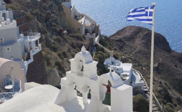 Греция возобновила выдачу виз. Что стоит учесть туристам?<br />
