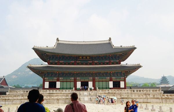 Королевский прием в Корее: что нужно знать о дворцах Сеула<br />
