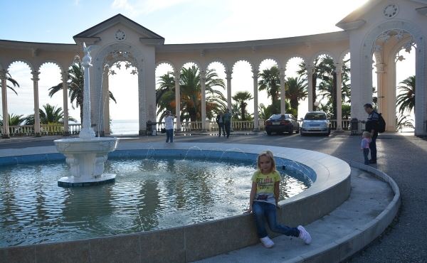 Свободные места в отелях и пансионах Абхазии в августе придется поискать<br />
